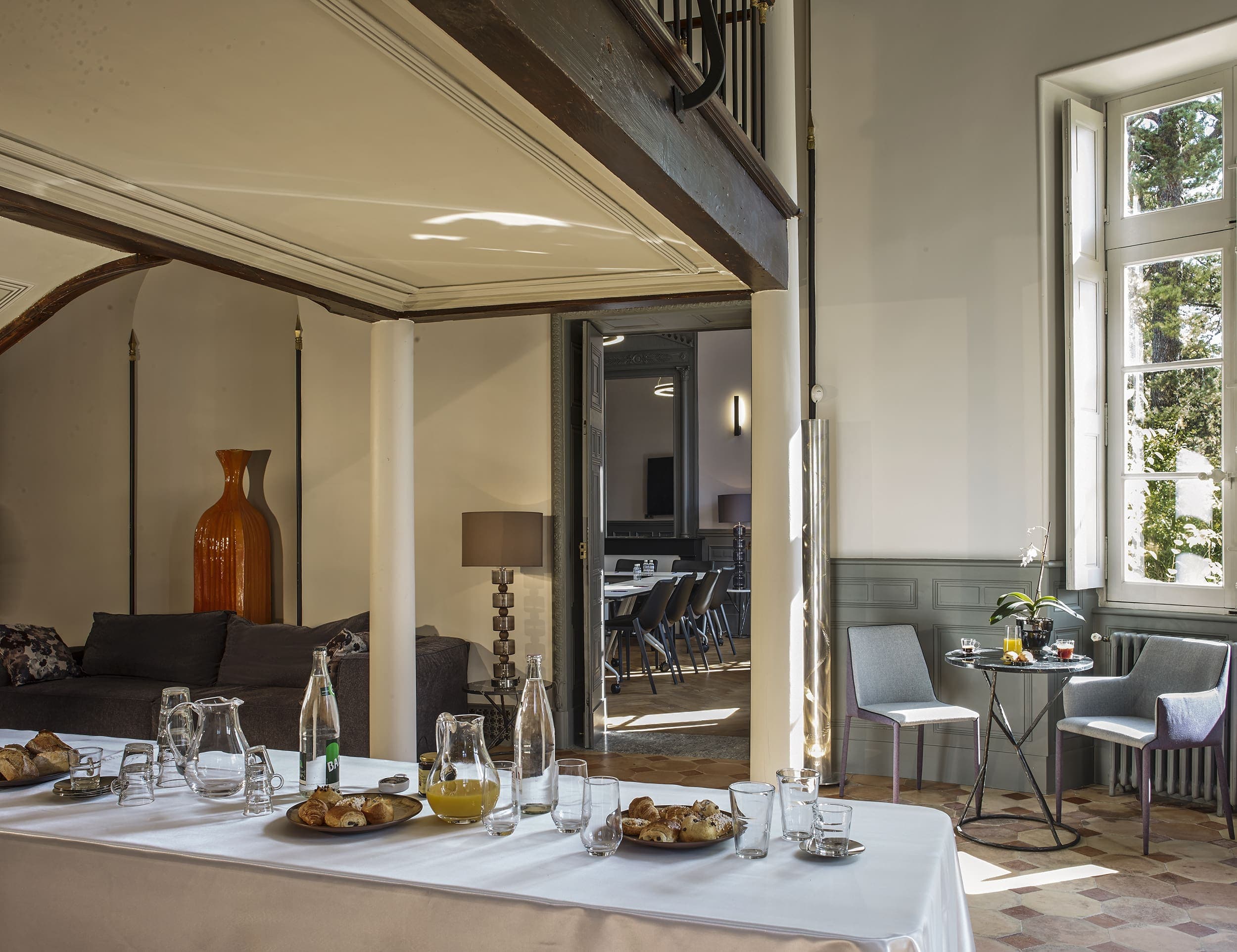 Château — rez-de-chaussée complet