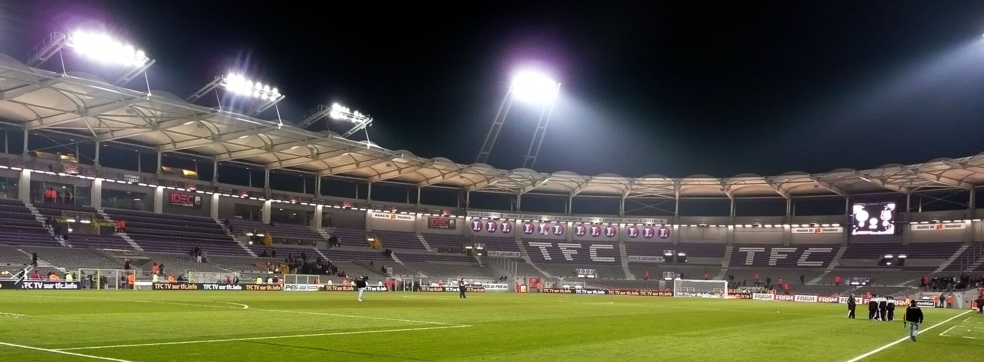 Le Stadium de Toulouse illuminé